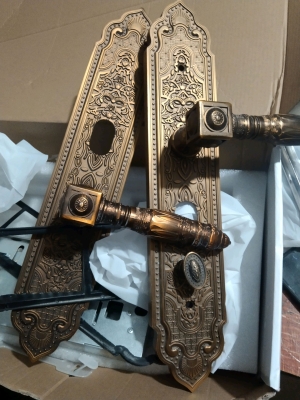 赤峰市區(qū)開鎖電話-第1張圖片