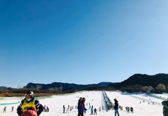 赤峰市南山滑雪場電話號碼-第1張圖片
