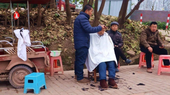 赤峰匠顏理發(fā)店地址電話號(hào)碼-第1張圖片