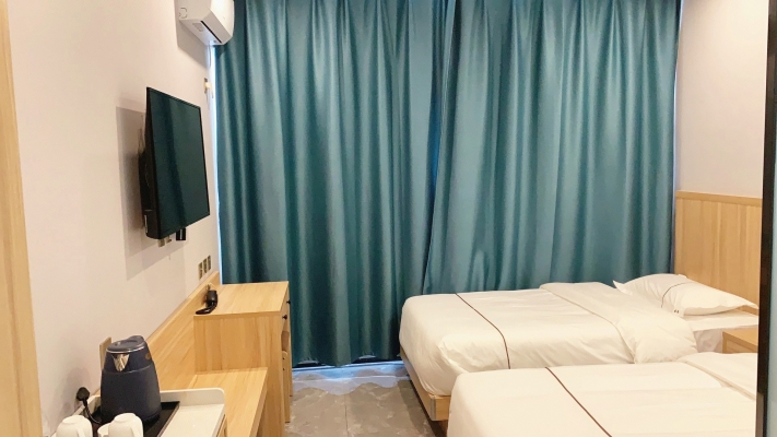 赤峰市巨便宜旅店電話號(hào)碼-第1張圖片