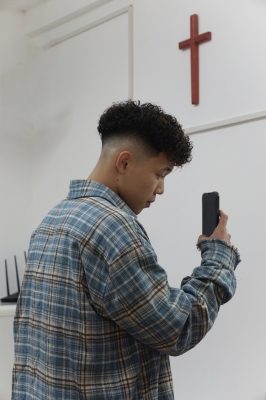 赤峰嘻哈理發(fā)店電話地址查詢-第1張圖片