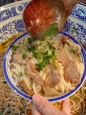 赤峰大碗飯店電話號(hào)碼多少號(hào)-第1張圖片