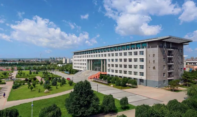 赤峰學(xué)院生物學(xué)院院長電話是多少-第1張圖片