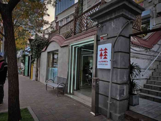 赤峰球鞋實(shí)體店電話多少號(hào)-第1張圖片