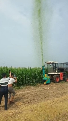 赤峰進(jìn)口收割機(jī)電話號(hào)碼查詢-第1張圖片