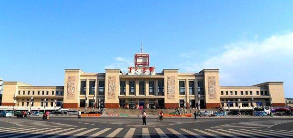 赤峰火車站電影院電話號(hào)碼-第1張圖片