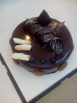 赤峰元寶區(qū)蛋糕店電話號碼-第1張圖片