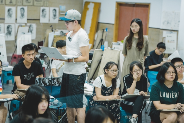 赤峰美術(shù)藝考聯(lián)系電話號(hào)碼-第1張圖片