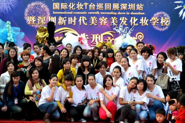 赤峰港仔美發(fā)店地址電話號碼-第1張圖片