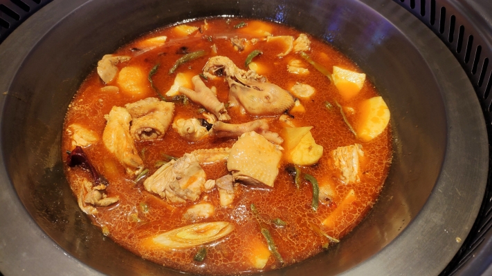 赤峰市鐵鍋燉飯店-第1張圖片