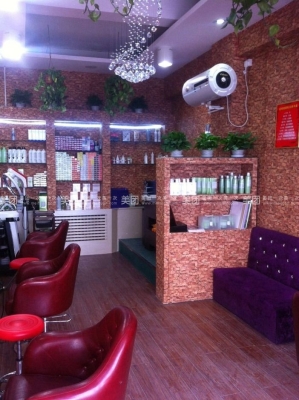 赤峰剪燙頭發(fā)團(tuán)購(gòu)電話號(hào)碼-第1張圖片