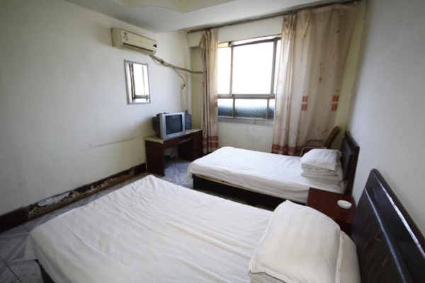 赤峰市平莊鎮(zhèn)區(qū)醫(yī)院電話號碼-第1張圖片