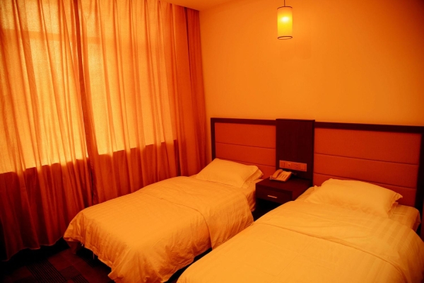 赤峰經(jīng)棚早餐店電話多少號-第1張圖片