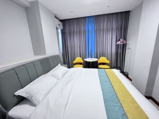 赤峰六號(hào)客棧電話多少啊-第1張圖片