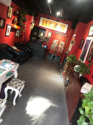 赤峰美甲職業(yè)培訓(xùn)學(xué)校電話號(hào)碼-第1張圖片