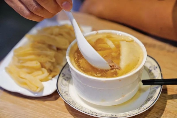 赤峰哪里有菜包飯店啊電話號碼-第1張圖片