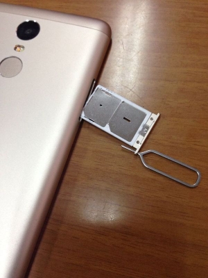 赤峰手機(jī)電池更換電話號(hào)碼-第1張圖片