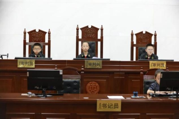 赤峰中院焉建峰簡(jiǎn)歷-第1張圖片