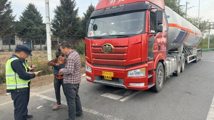 去赤峰的小車電話號碼查詢是多少-第1張圖片