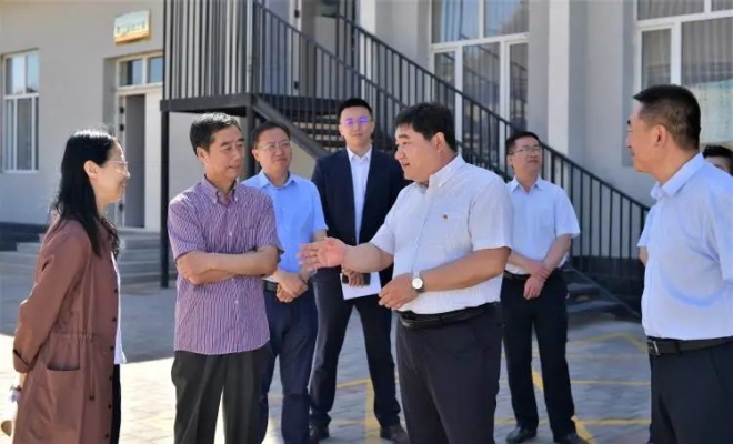 赤峰四中任璐老師電話(huà)號(hào)碼-第1張圖片