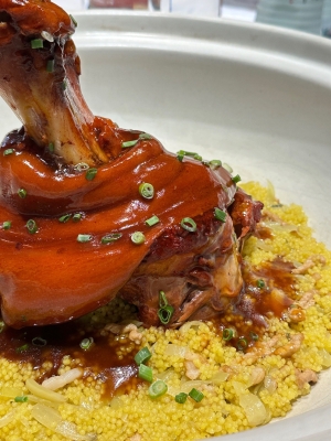 赤峰本地肘子批發(fā)市場(chǎng)電話號(hào)碼-第1張圖片