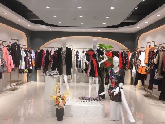 赤峰市女裝實體店電話號碼-第1張圖片