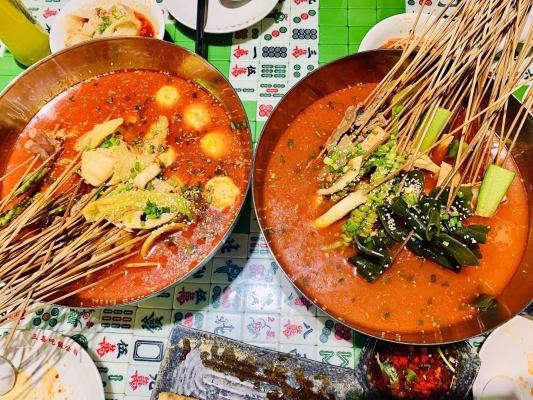 赤峰吊瓶飲料廠家電話地址查詢-第1張圖片