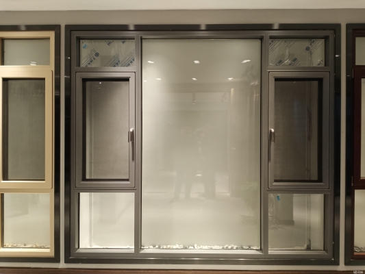 赤峰同城二手?jǐn)鄻蜷T窗電話號(hào)碼-第1張圖片