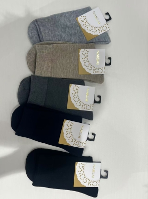 內蒙赤峰襪子批發(fā)電話號碼是多少-第1張圖片