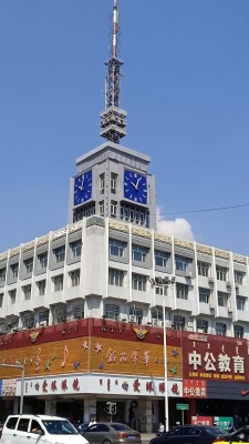 赤峰鐘樓花園酒店電話號碼-第1張圖片