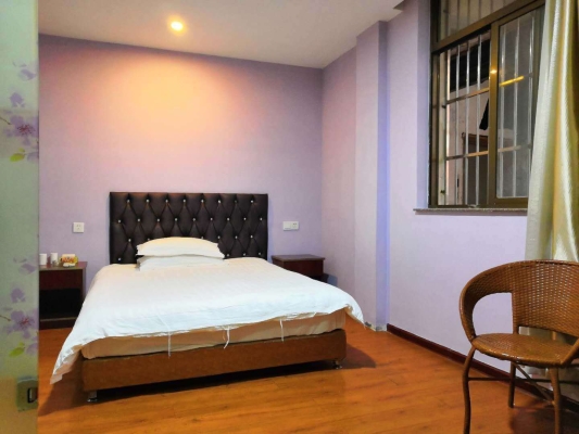 赤峰市金達(dá)金店老總電話號(hào)碼-第1張圖片