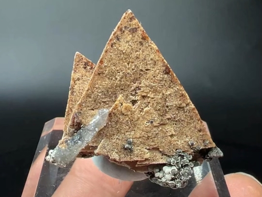 赤峰賣水晶飾品的地方電話號(hào)碼-第1張圖片