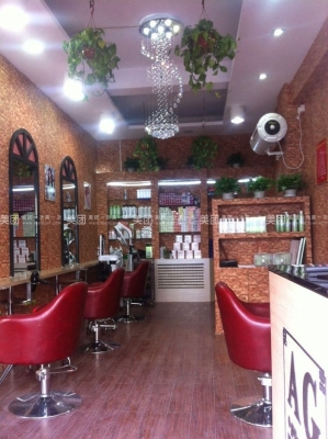 赤峰造型美發(fā)店電話號(hào)碼多少-第1張圖片