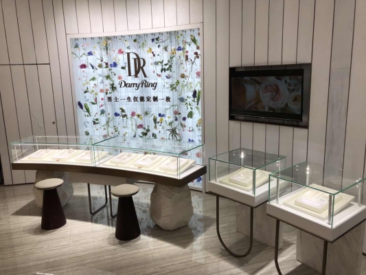 赤峰萬(wàn)悅城耐克女鞋店電話號(hào)碼-第1張圖片