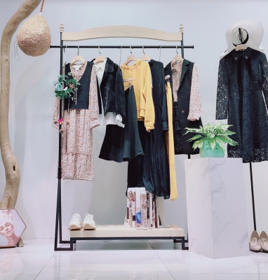 赤峰市哥弟女裝店電話號(hào)碼-第1張圖片