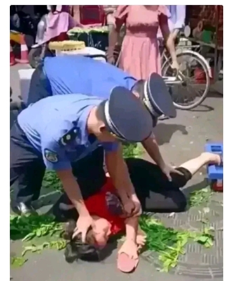 赤峰擺攤發(fā)生沖突給誰(shuí)打電話報(bào)警-第1張圖片