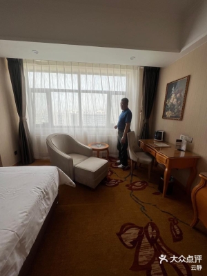 赤峰夜間異味舉報(bào)電話是多少號(hào)-第1張圖片