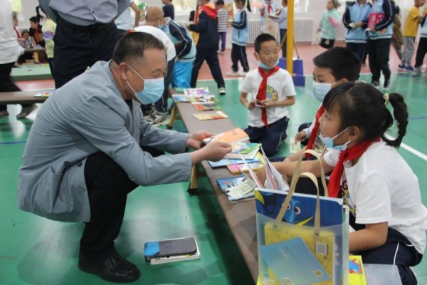 赤峰新城小學(xué)-第1張圖片