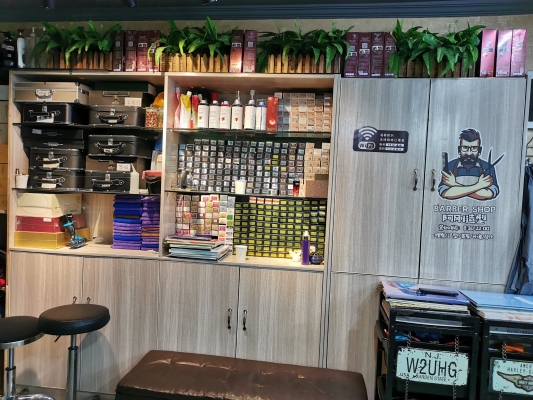 赤峰阿剛美發(fā)電話地址在哪-第1張圖片