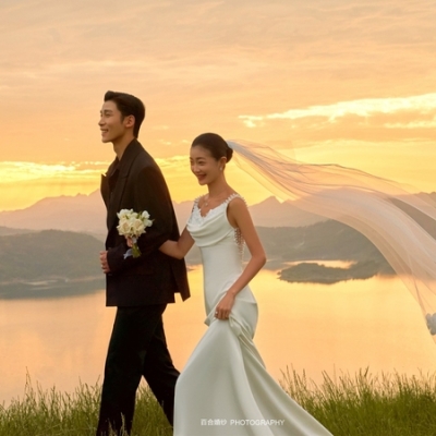 赤峰百合婚紗攝影地址電話號(hào)碼-第1張圖片