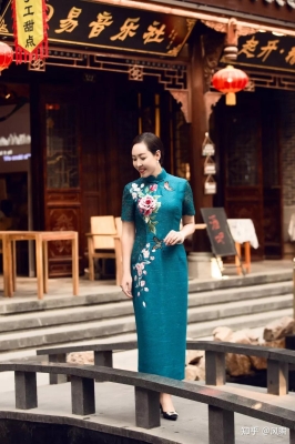 赤峰無痕理發(fā)店地址電話號碼-第1張圖片