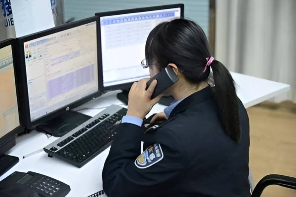 內(nèi)蒙古赤峰市報(bào)案電話號(hào)碼-第1張圖片