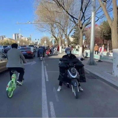 赤峰頭盔精品店地址電話號(hào)碼-第1張圖片