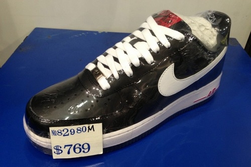 赤峰耐克男鞋專賣店電話號(hào)碼-第1張圖片