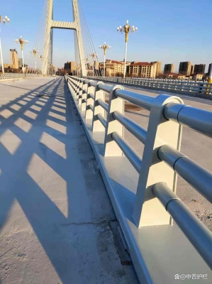 赤峰欄桿批發(fā)電話(huà)號(hào)碼多少號(hào)-第1張圖片