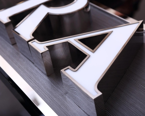 赤峰發(fā)光廣告牌廠家電話號(hào)碼-第1張圖片