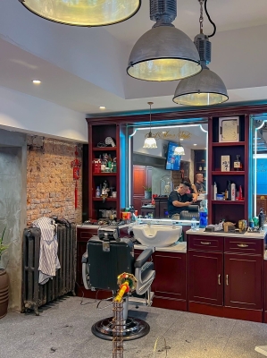 赤峰免費(fèi)發(fā)型改造電話是多少號(hào)-第1張圖片