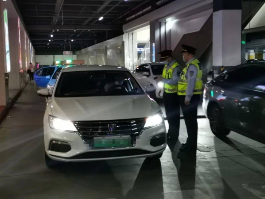 赤峰市舉報黑車電話多少號-第1張圖片