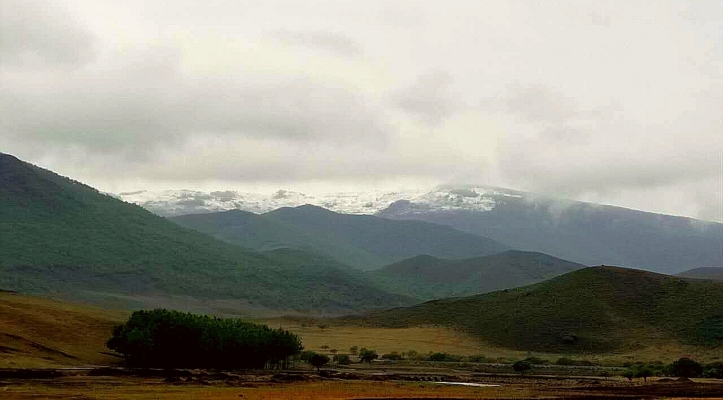 赤峰墨白服裝店地址電話號碼-第1張圖片