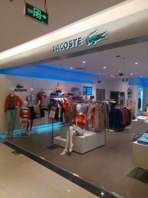 赤峰黃曉燕服裝店電話號(hào)碼-第1張圖片